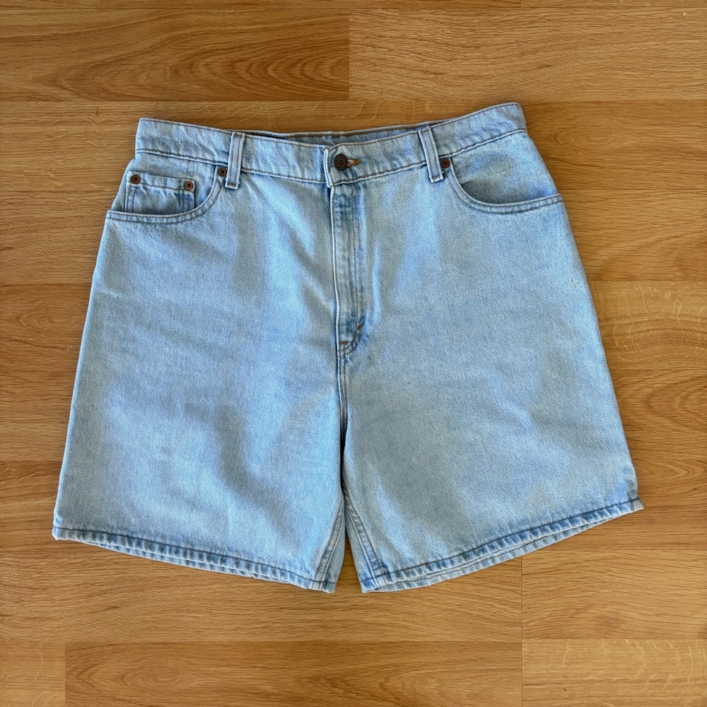 Levi’s Mom Denim Shorts / Jorts